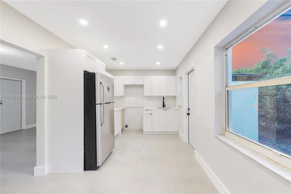 11702 NW 1st Ave #11702 Miami, FL 33168