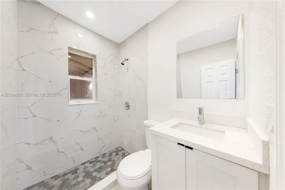 11702 NW 1st Ave #11702 Miami, FL 33168