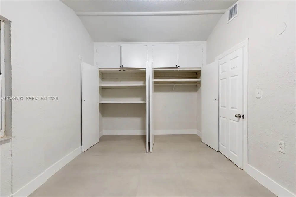11702 NW 1st Ave #11702 Miami, FL 33168