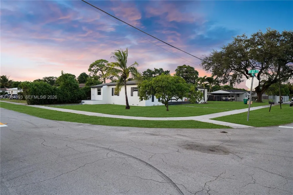 11702 NW 1st Ave #11702 Miami, FL 33168