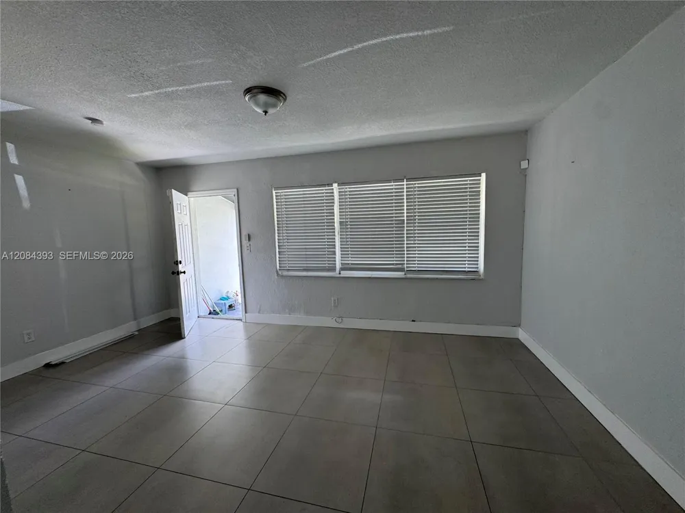 11702 NW 1st Ave #11702 Miami, FL 33168