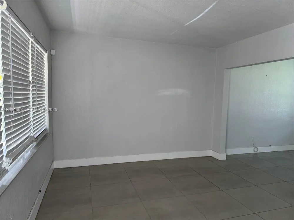11702 NW 1st Ave #11702 Miami, FL 33168