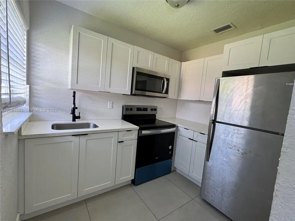 11702 NW 1st Ave #11702 Miami, FL 33168