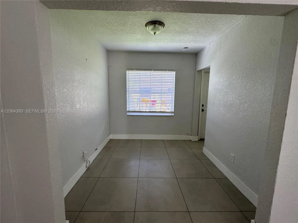 11702 NW 1st Ave #11702 Miami, FL 33168