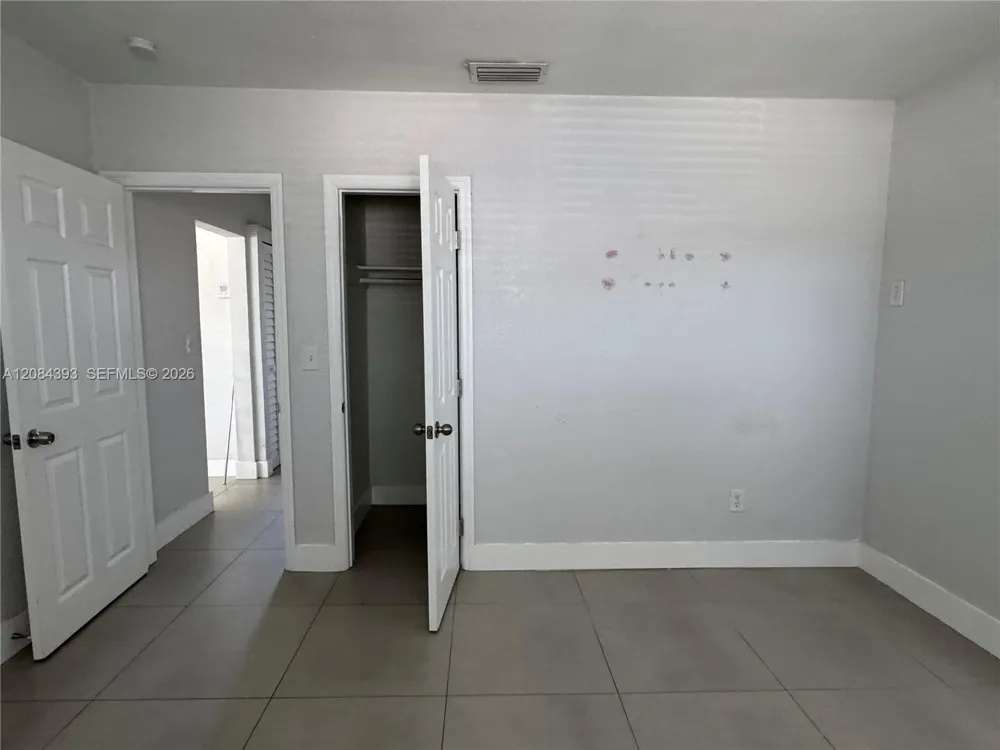11702 NW 1st Ave #11702 Miami, FL 33168