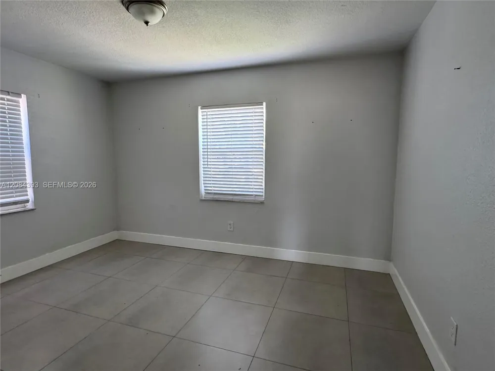 11702 NW 1st Ave #11702 Miami, FL 33168