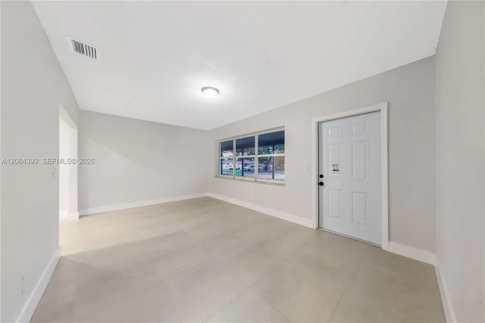 11702 NW 1st Ave #11702 Miami, FL 33168