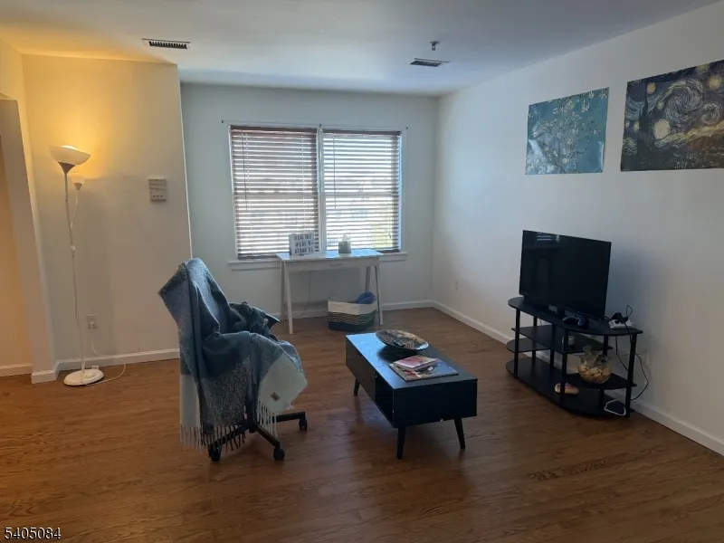 525 Central Avenue, Apt 308 #308 Unit 308 Westfield Town, NJ 07090