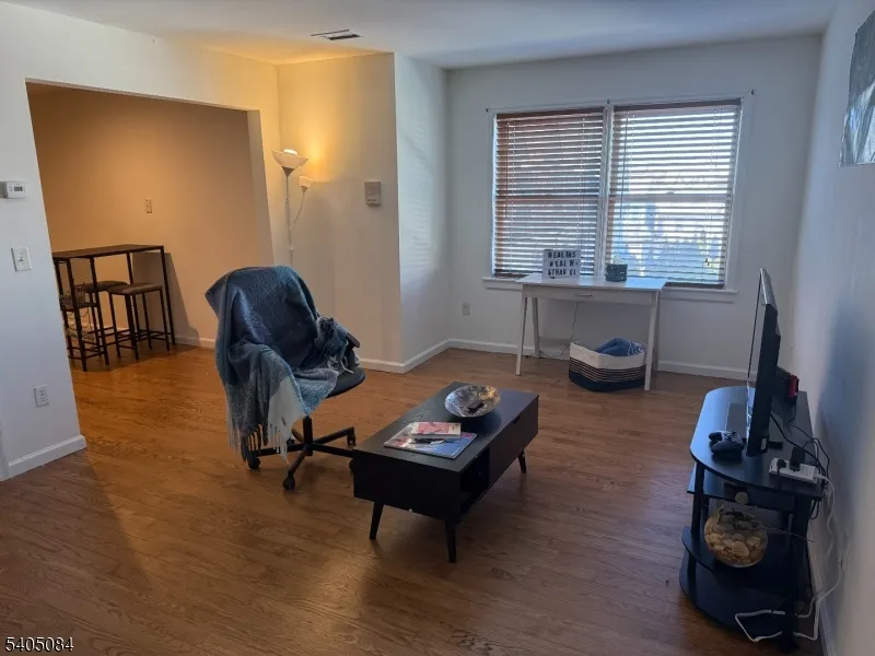 525 Central Avenue, Apt 308 #308 Unit 308 Westfield Town, NJ 07090