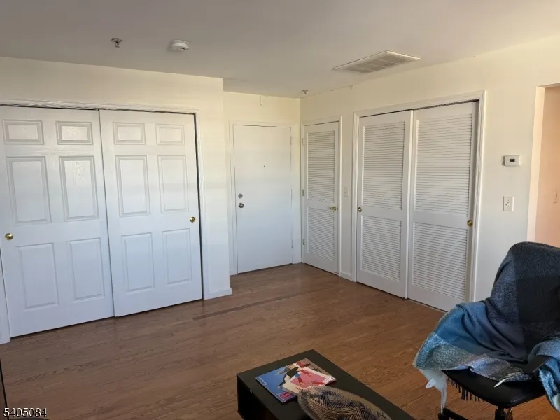 525 Central Avenue, Apt 308 #308 Unit 308 Westfield Town, NJ 07090