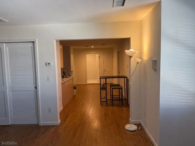 525 Central Avenue, Apt 308 #308 Unit 308 Westfield Town, NJ 07090