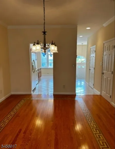 201 Swathmore Dr Nutley, NJ 07110