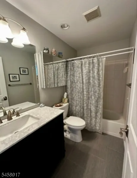 201 Swathmore Dr Nutley, NJ 07110