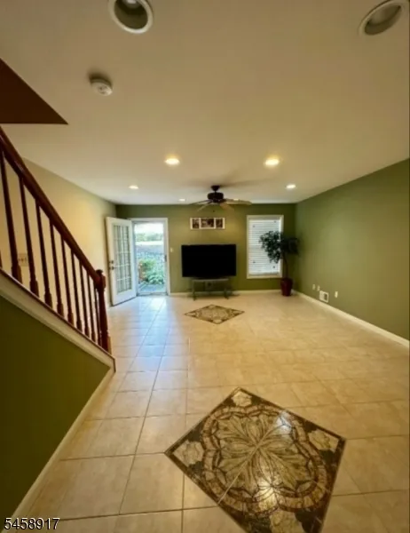 201 Swathmore Dr Nutley, NJ 07110