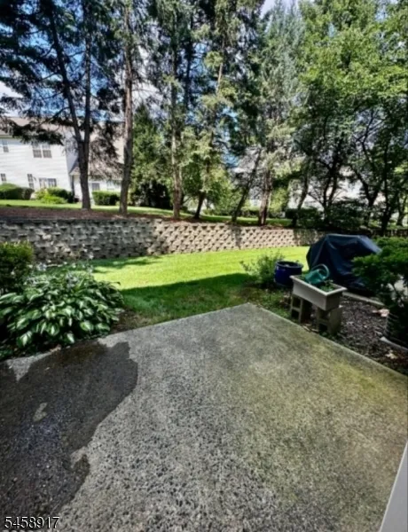 201 Swathmore Dr Nutley, NJ 07110