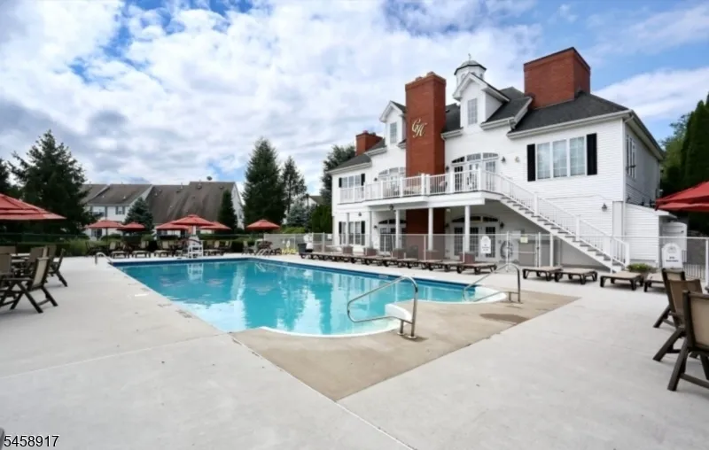201 Swathmore Dr Nutley, NJ 07110