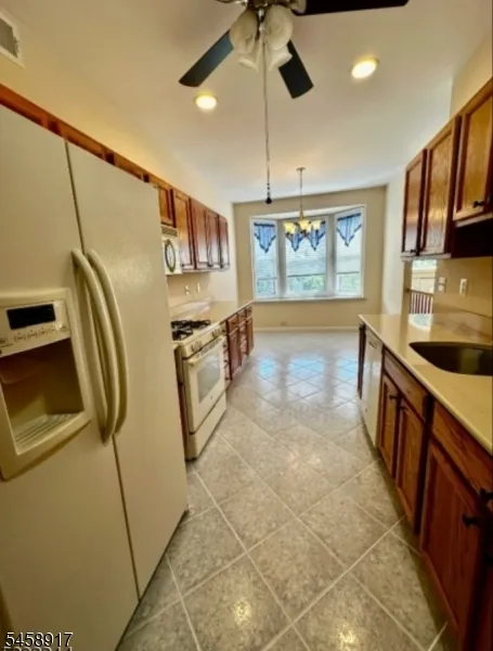 201 Swathmore Dr Nutley, NJ 07110