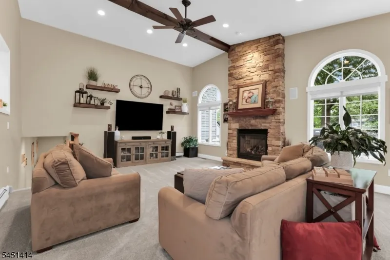 14 Beverly Rd Cedar Grove, NJ 07009