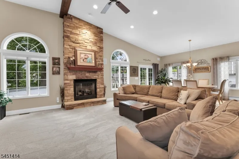 14 Beverly Rd Cedar Grove, NJ 07009