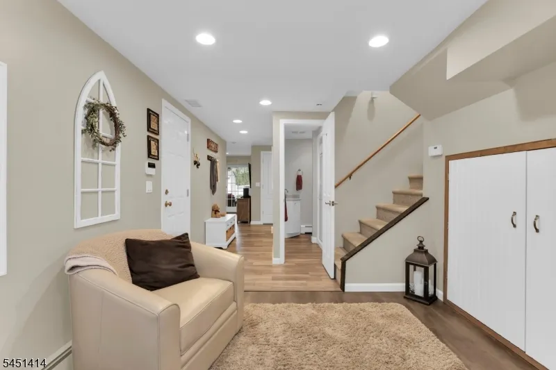 14 Beverly Rd Cedar Grove, NJ 07009