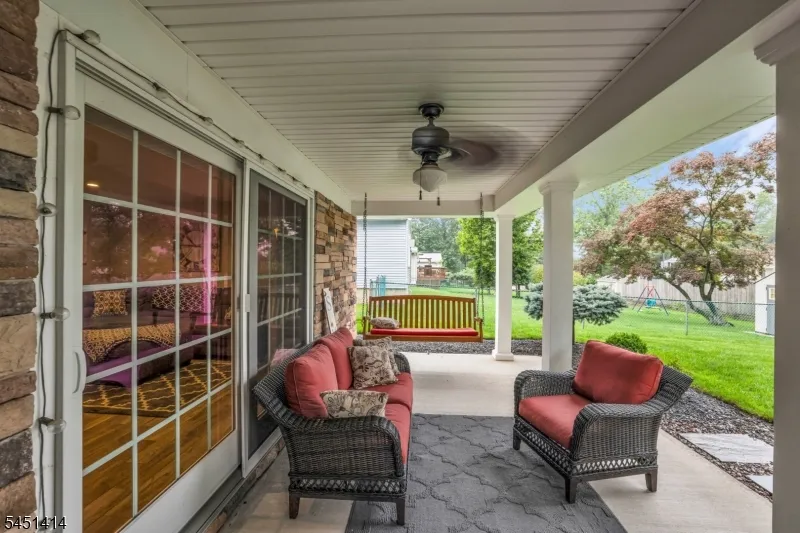 14 Beverly Rd Cedar Grove, NJ 07009