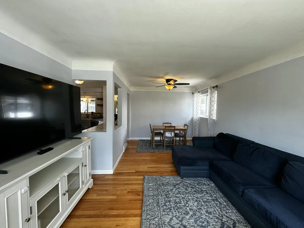 2728 Pinetree Drive Trenton, MI 48183