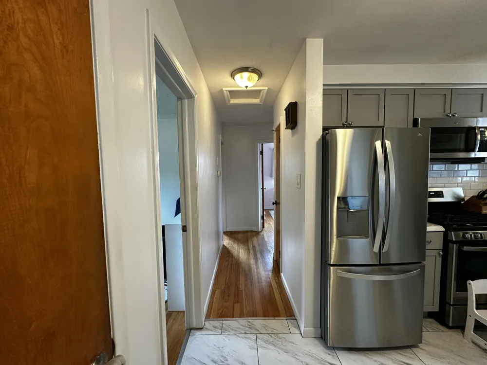 2728 Pinetree Drive Trenton, MI 48183