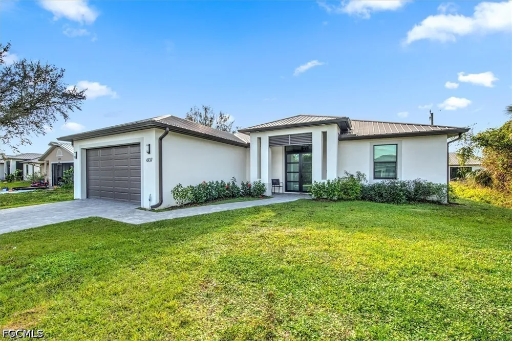 Holt Court Fort Myers, FL 33905