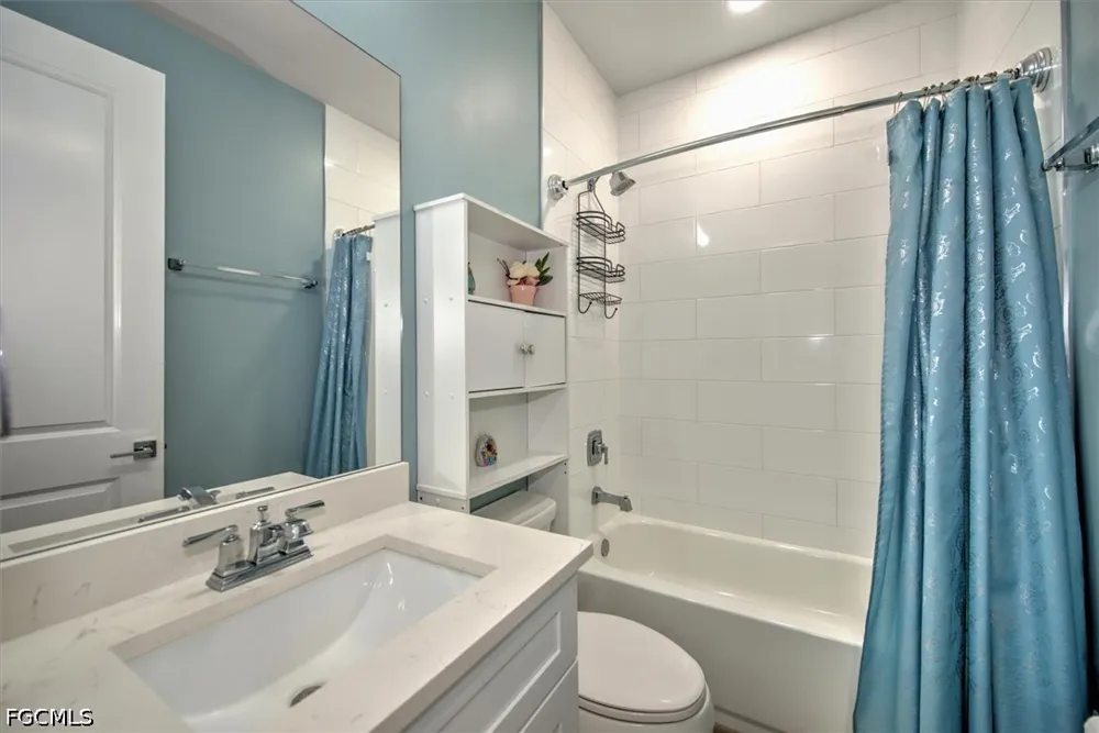 Holt Court Fort Myers, FL 33905