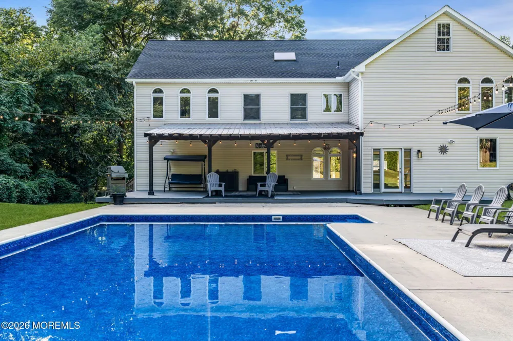 46 Shephard Drive Middletown, NJ 07748