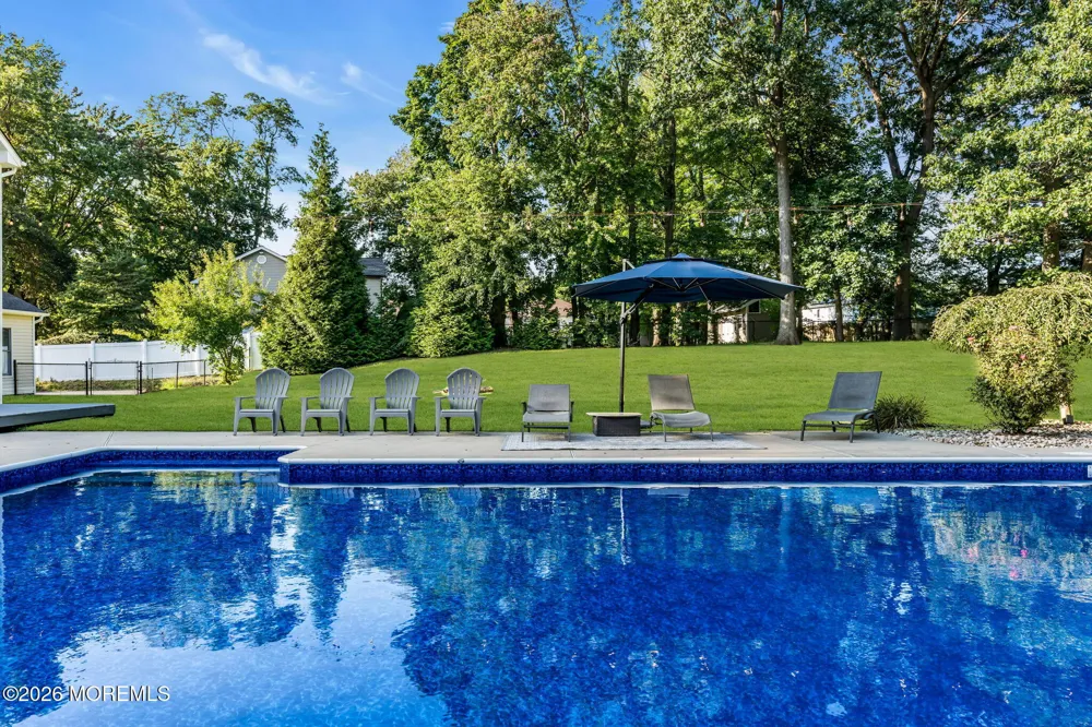 46 Shephard Drive Middletown, NJ 07748