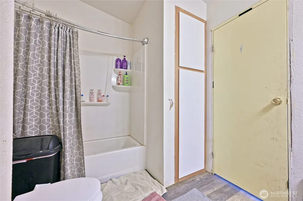 29708 7th Avenue E Roy, WA 98580