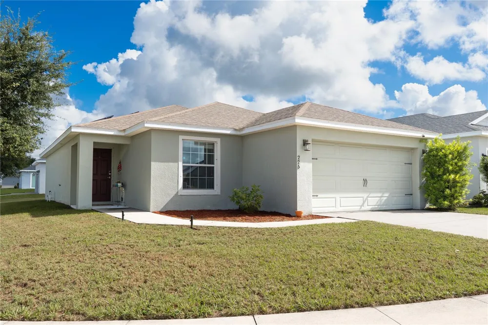 225 SANDESTIN DRIVE Haines City, FL 33844