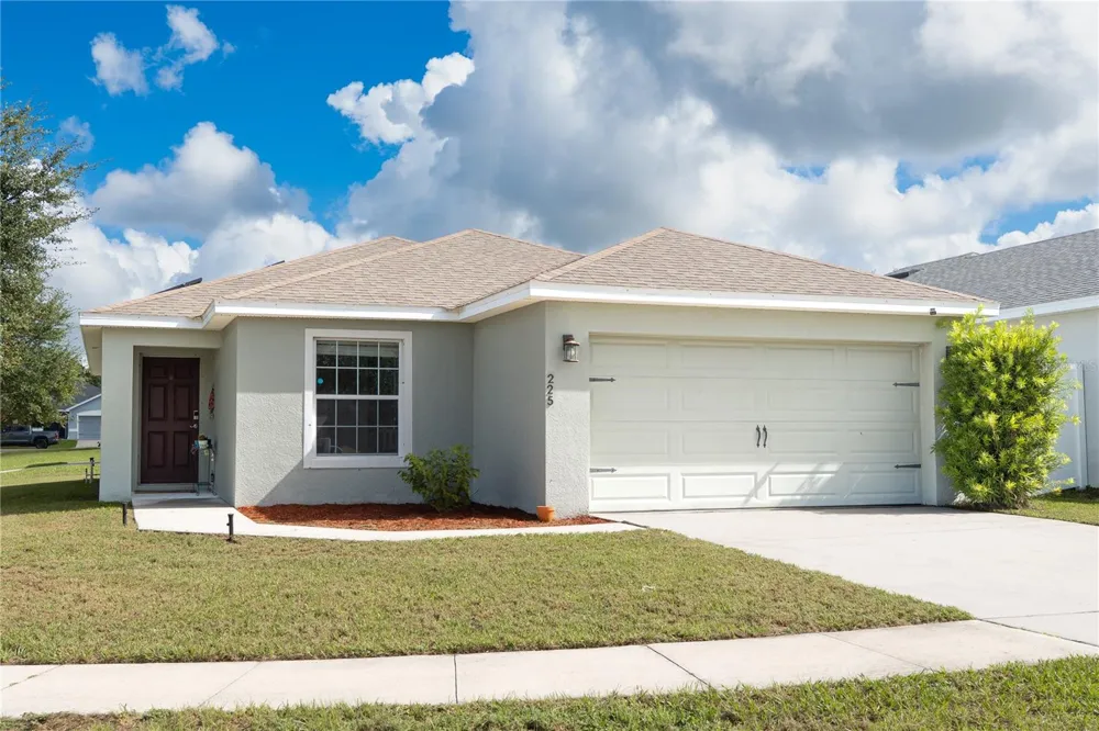 225 SANDESTIN DRIVE Haines City, FL 33844