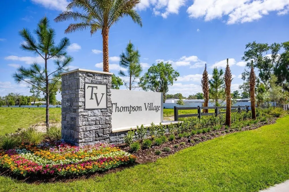 291 THOMPSON VILLAGE AVENUE Apopka, FL 32703