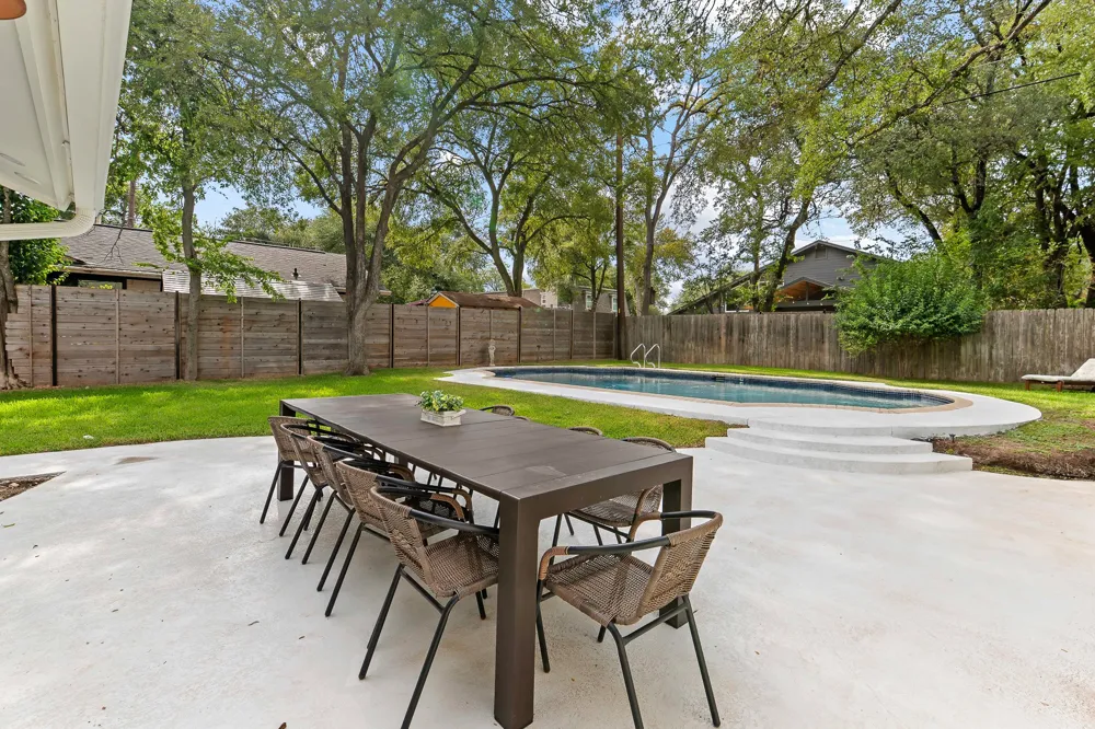 8806 Ridgehill Drive Austin, TX 78759