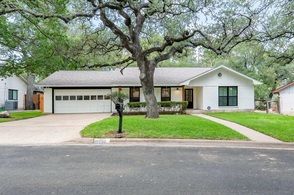 8806 Ridgehill Drive Austin, TX 78759