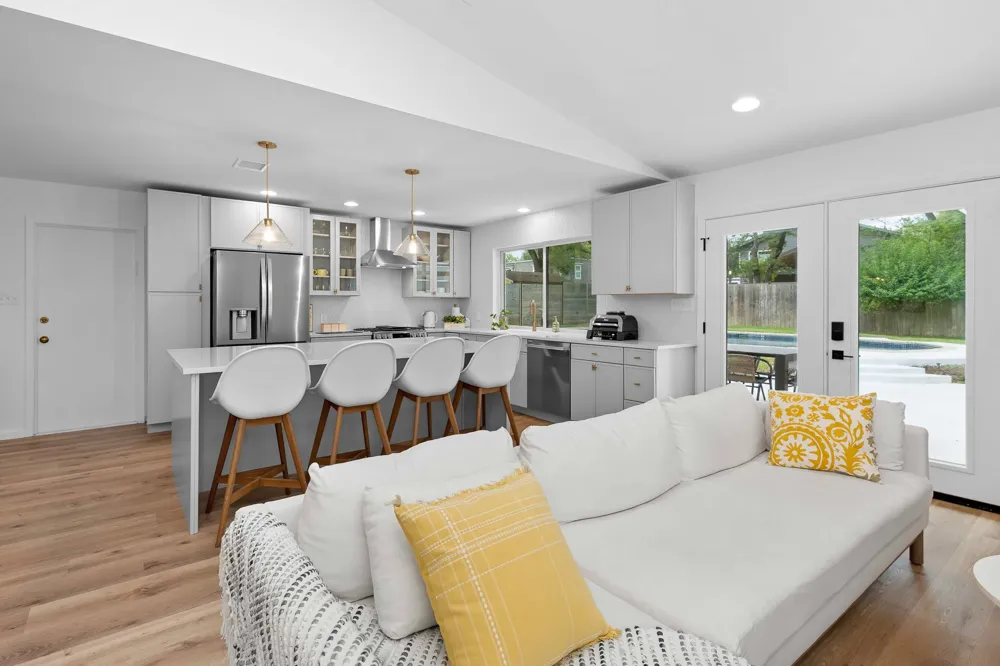 8806 Ridgehill Drive Austin, TX 78759
