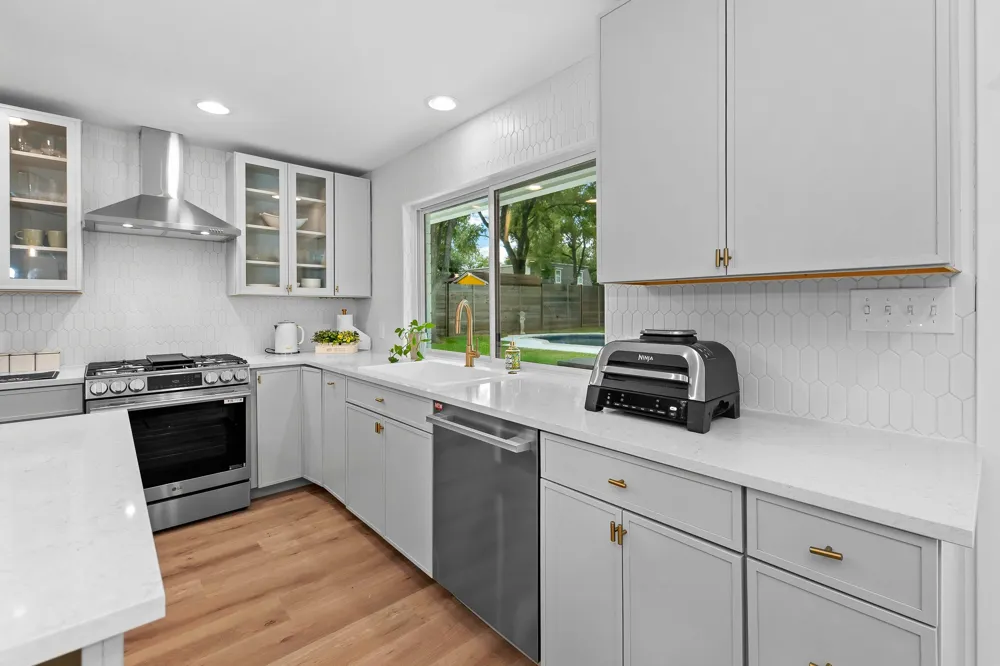 8806 Ridgehill Drive Austin, TX 78759