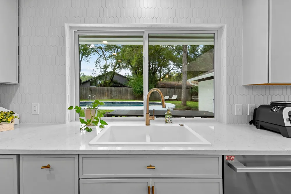 8806 Ridgehill Drive Austin, TX 78759