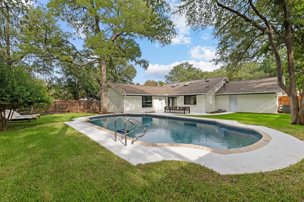 8806 Ridgehill Drive Austin, TX 78759