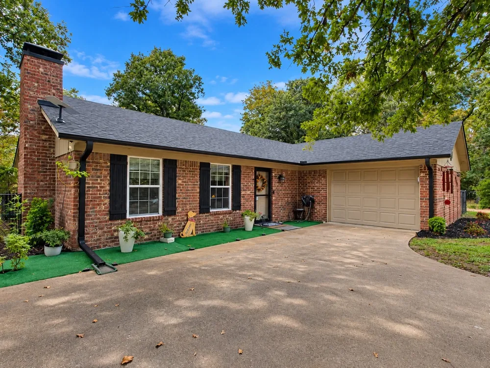 3602 San Saba Athens, TX 75752