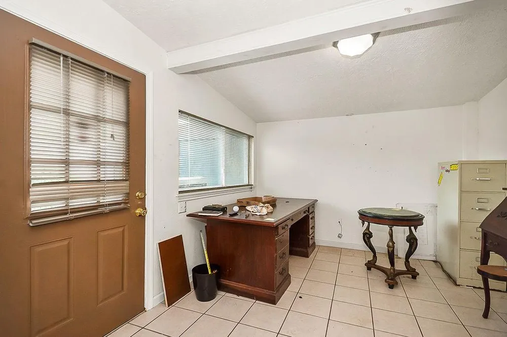 4415 W Bayshore Drive Bacliff, TX 77518