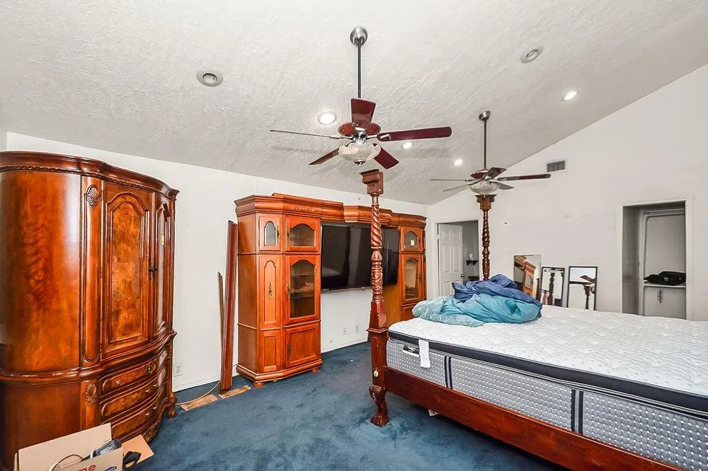 4415 W Bayshore Drive Bacliff, TX 77518