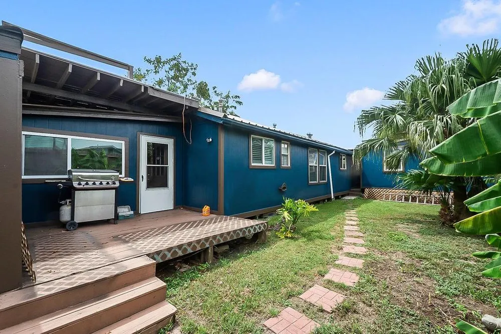 4415 W Bayshore Drive Bacliff, TX 77518