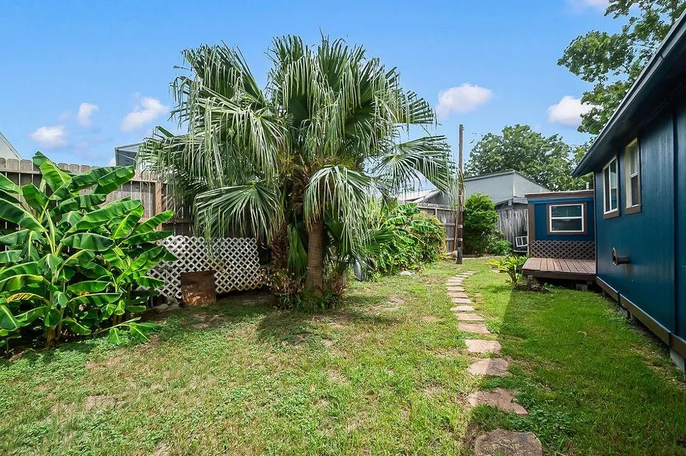 4415 W Bayshore Drive Bacliff, TX 77518