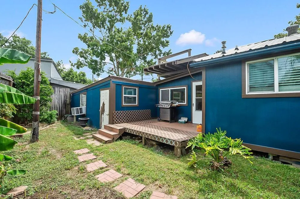 4415 W Bayshore Drive Bacliff, TX 77518