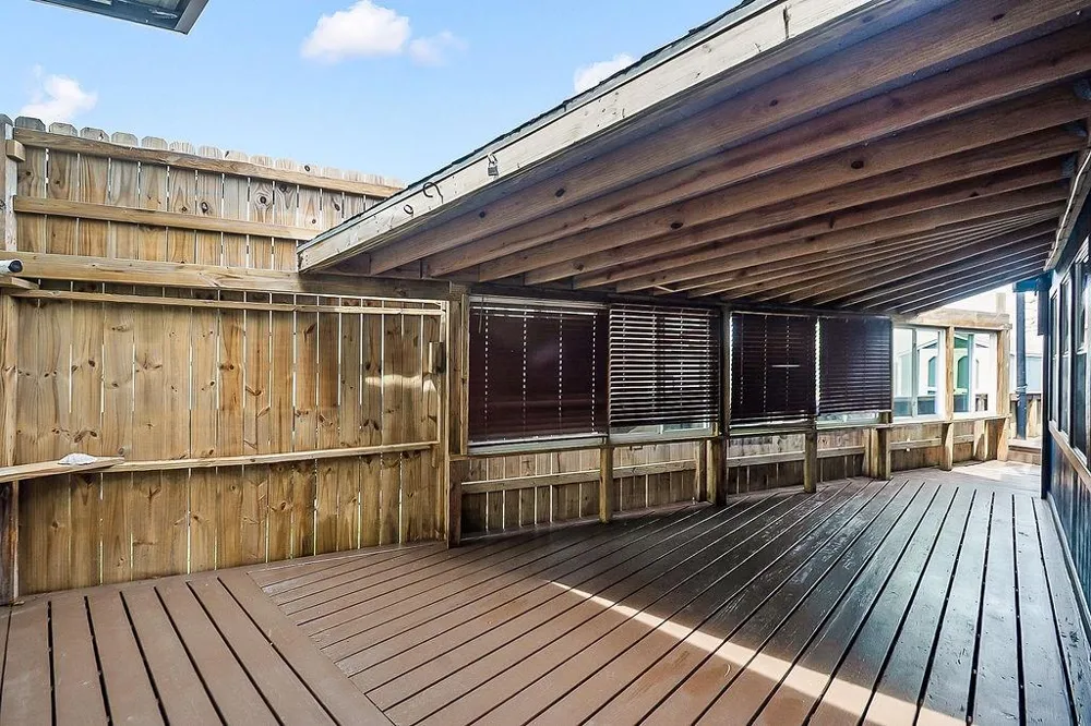 4415 W Bayshore Drive Bacliff, TX 77518