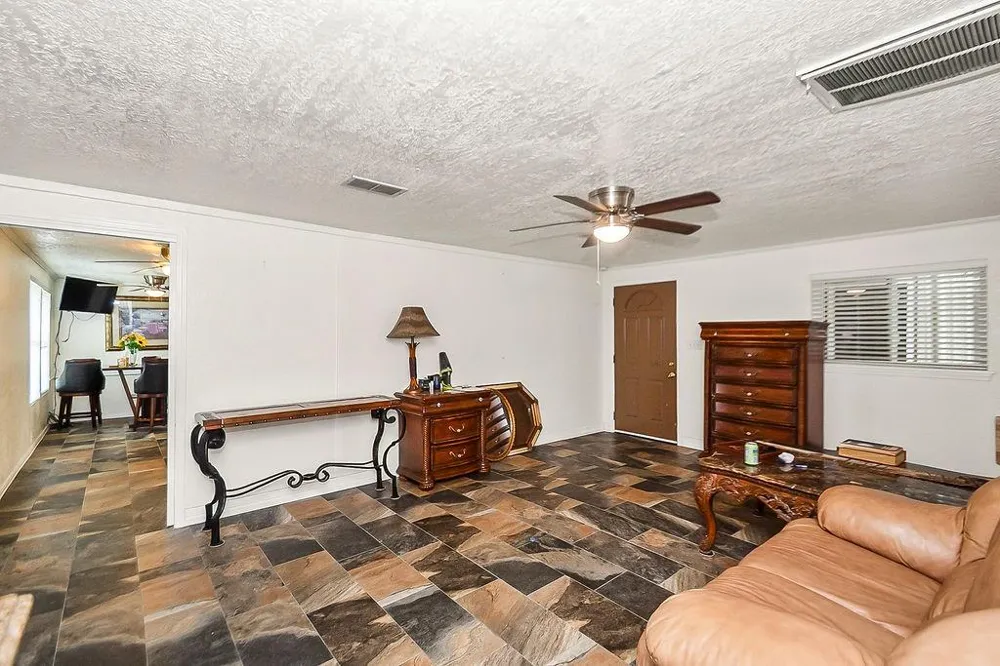 4415 W Bayshore Drive Bacliff, TX 77518