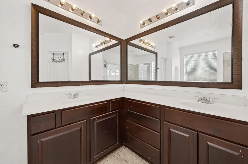 5519 Jay Thrush Drive Richmond, TX 77407